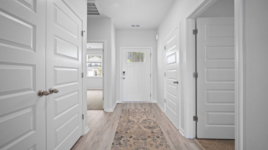 Spacious, unfurnished interior of a new home in Rice Hope, Port Wentworth (Image 19). Spacious, unfurnished interior of a new home in Rice Hope, Port Wentworth (Image 19).