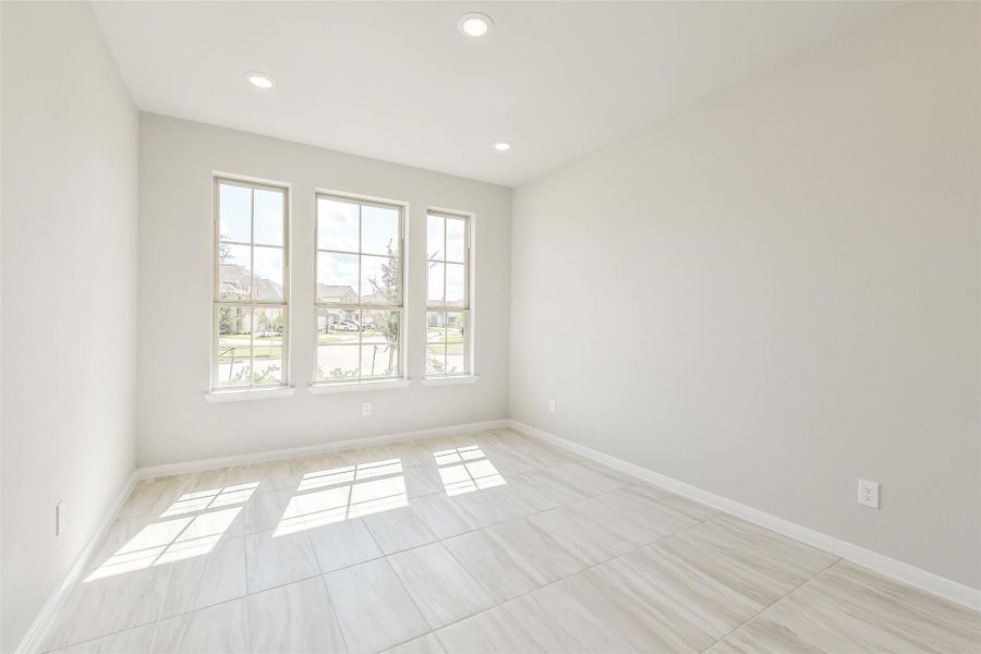 Spacious, unfurnished interior of a new home in Stone Creek Ranch, Hockley (Image 22). Spacious, unfurnished interior of a new home in Stone Creek Ranch, Hockley (Image 22).