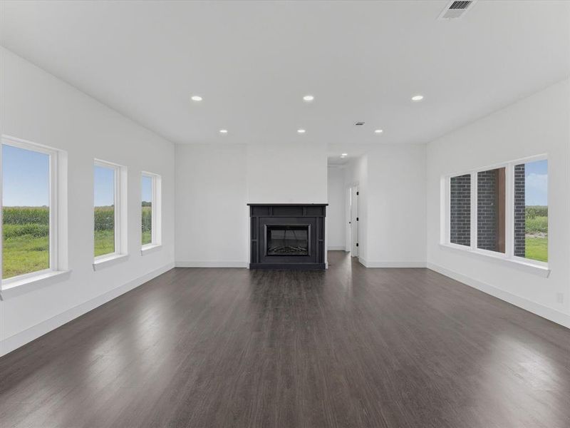 Spacious, unfurnished interior of a new home in , Avalon (Image 24).
