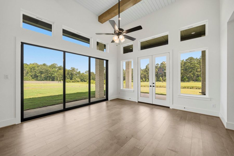 Spacious, unfurnished interior of a new home in Bentwood Farms, Montgomery (Image 31).