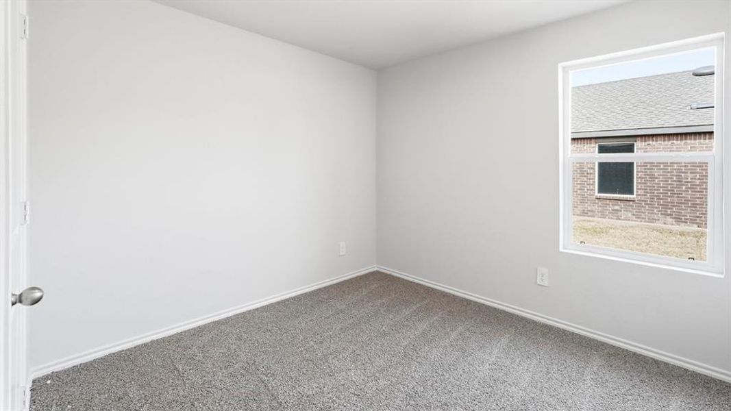 Spacious, unfurnished interior of a new home in Asher Oaks, Bonham (Image 17).
