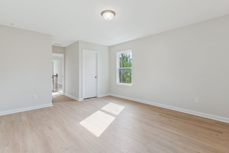 Spacious, unfurnished interior of a new home in NorthShore on the St. Marys River, Kingsland (Image 32). Spacious, unfurnished interior of a new home in NorthShore on the St. Marys River, Kingsland (Image 32).