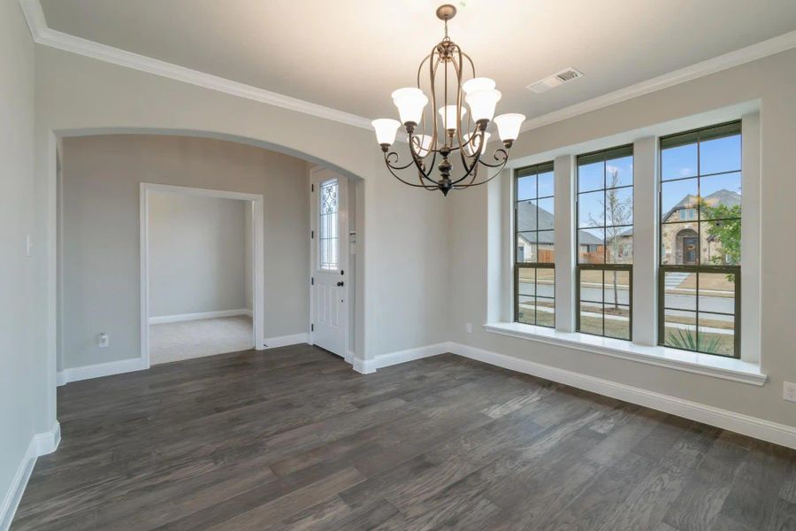 Dining Room | Concept 3218 at Villages of Walnut Grove in Midlothian, TX by Landsea Homes