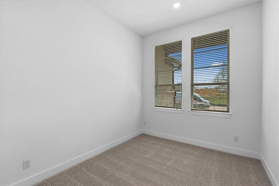 Spacious, unfurnished interior of a new home in Briarley, Montgomery (Image 32).