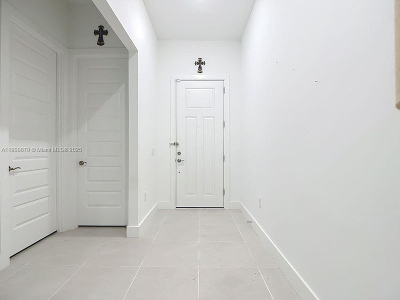 Spacious, unfurnished interior of a new home in , Ave Maria (Image 21).