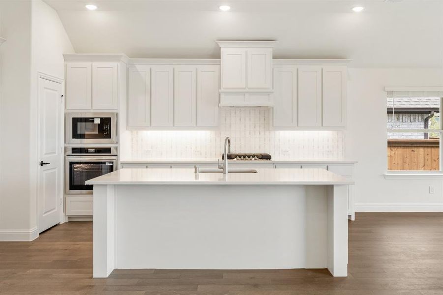 Furnished interior view inside a new home in Creekview Meadows, Pilot Point (Image 16). Furnished interior view inside a new home in Creekview Meadows, Pilot Point (Image 16).