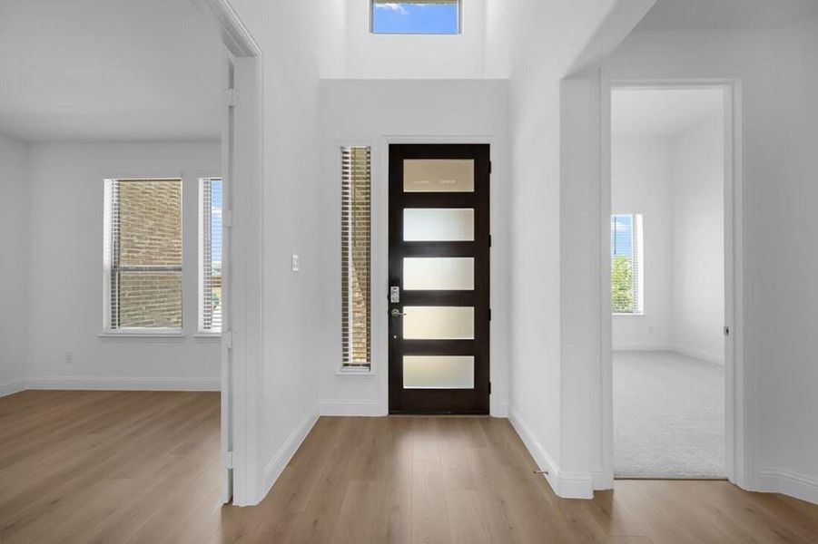 Spacious, unfurnished interior of a new home in South Oak 60s, Lakewood Village (Image 30).