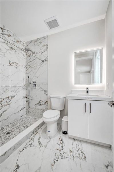 Furnished interior view inside a new home in , Fort Lauderdale (Image 23).