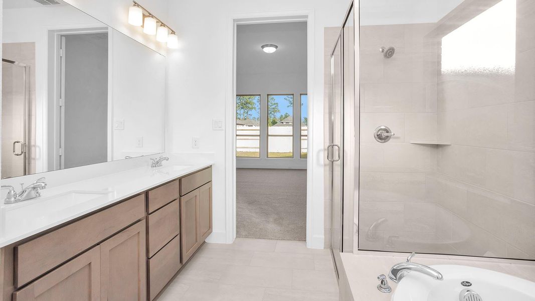 Furnished interior view inside a new home in Escondido 45', Magnolia (Image 8).