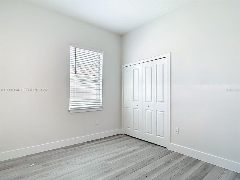 Spacious, unfurnished interior of a new home in , Port Charlotte (Image 14).