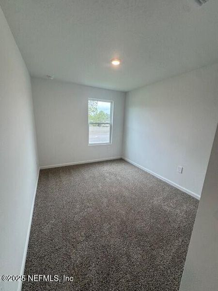 Spacious, unfurnished interior of a new home in The Landing, Middleburg (Image 23).