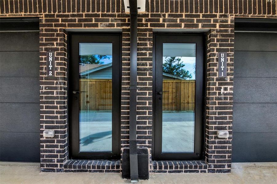 Exterior details and patio area of a home in , Dallas (Image 25).