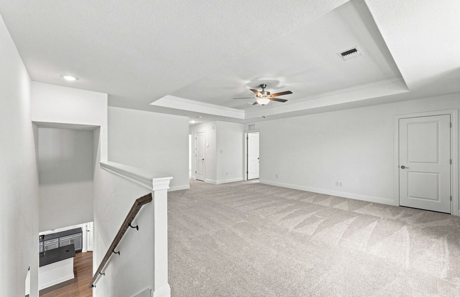 Spacious, unfurnished interior of a new home in Saddleback at Santa Rita Ranch, Liberty Hill (Image 48).