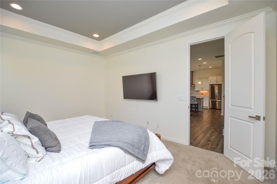 Furnished interior view inside a new home in Edgewater Lakeview On Your Lot, Lancaster (Image 40).