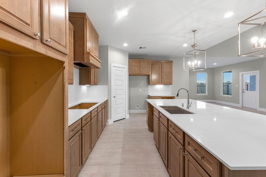 Furnished interior view inside a new home in Briarwood Crossing, Rosenberg (Image 28).