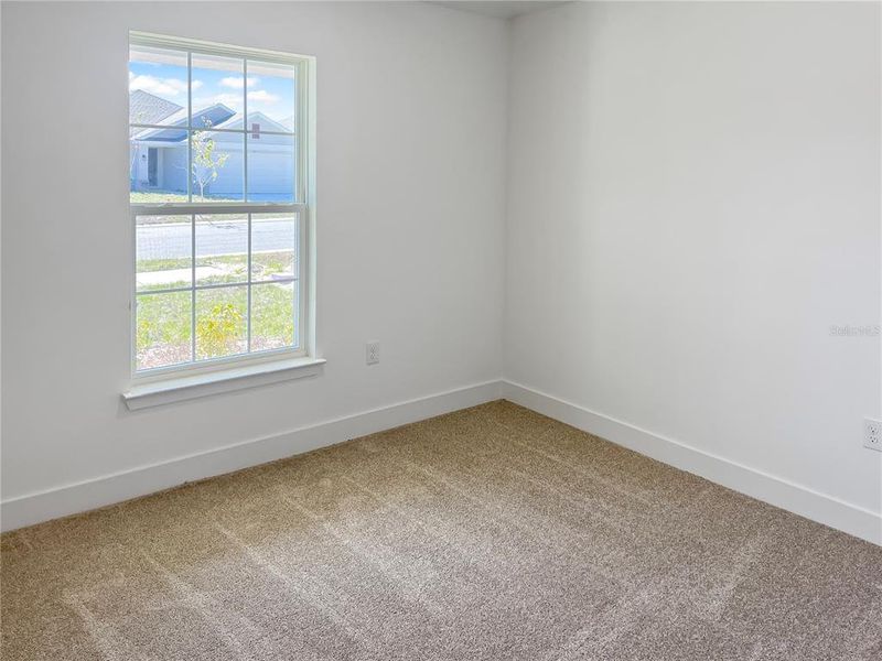 Spacious, unfurnished interior of a new home in Arbor Park, Leesburg (Image 10).