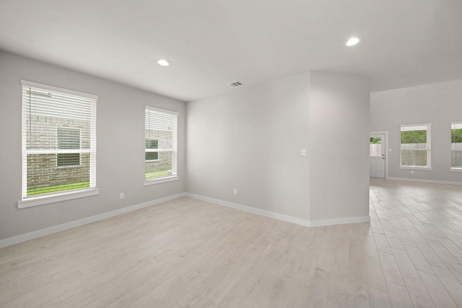 Spacious, unfurnished interior of a new home in Grand Oaks – The Cove, Houston (Image 13).