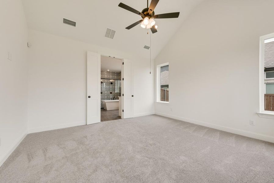 Spacious, unfurnished interior of a new home in Dominion of Pleasant Valley, Wylie (Image 29).