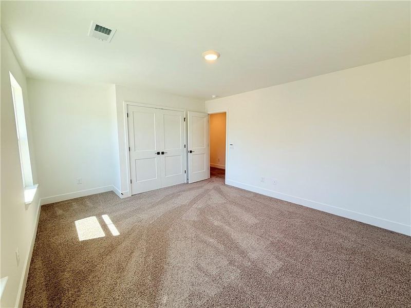 Spacious, unfurnished interior of a new home in Thunder Ridge, Dawsonville (Image 19).