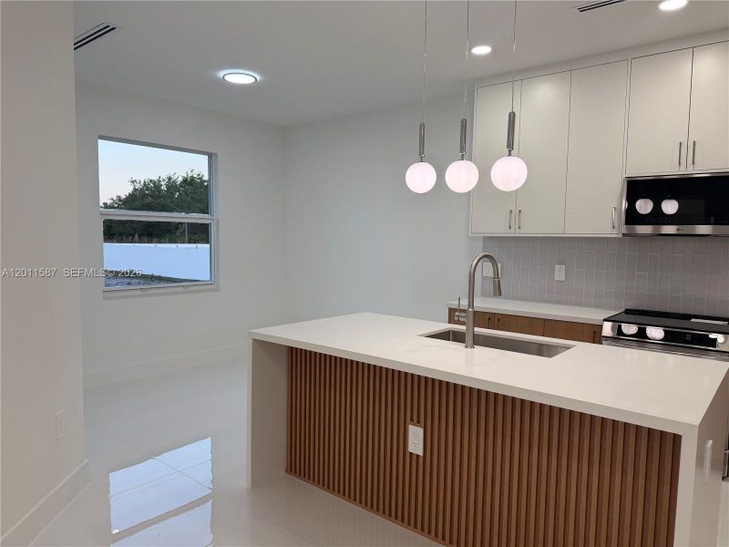 Furnished interior view inside a new home in , Lehigh Acres (Image 10).