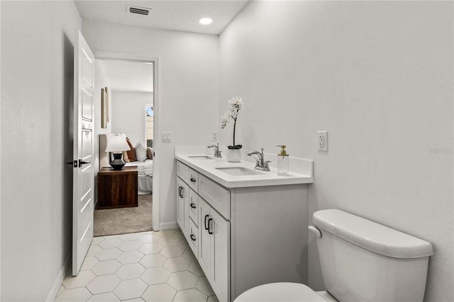 Furnished interior view inside a new home in , Mount Dora (Image 6).