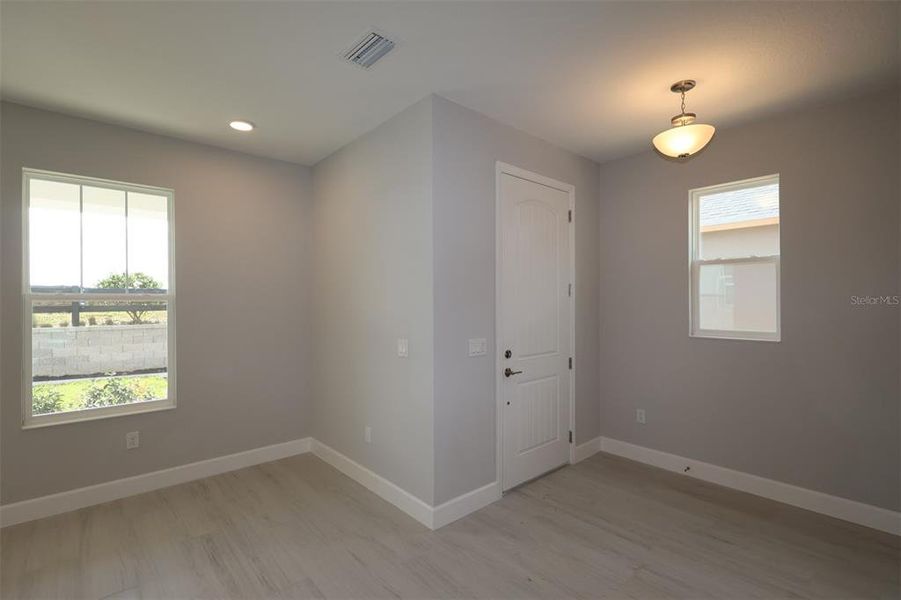 Spacious, unfurnished interior of a new home in Lake Star at Ovation, Winter Garden (Image 4).