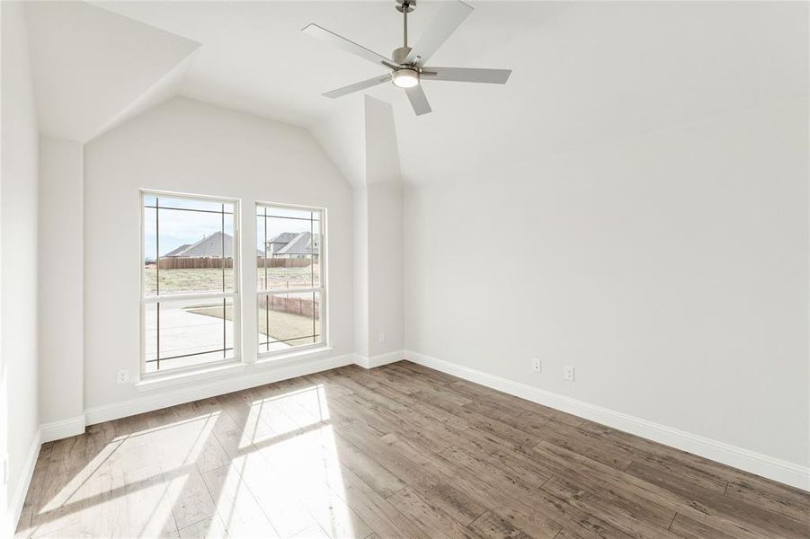 Spacious, unfurnished interior of a new home in Stone River Glen 60s, Royse City (Image 13).