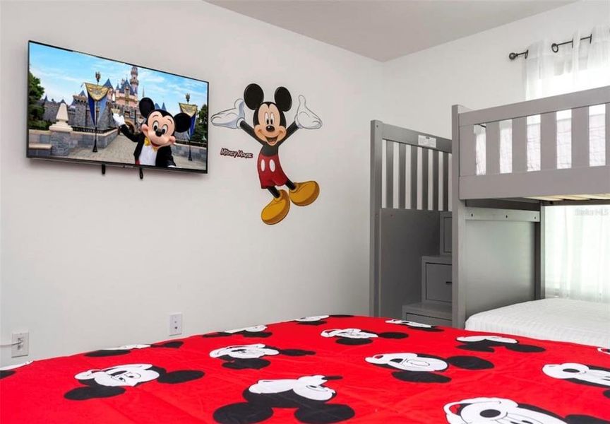 Furnished interior view inside a new home in , Kissimmee (Image 8).