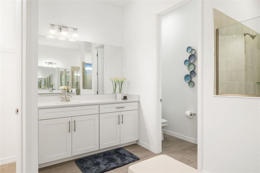 Furnished interior view inside a new home in , Lakewood Ranch (Image 49).