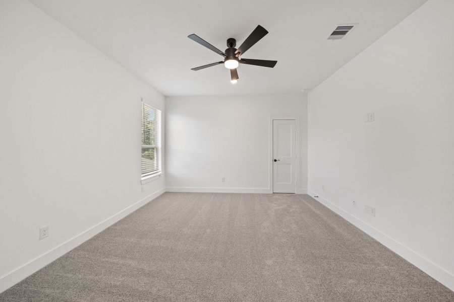 Representative unfurnished interior of a home built from the Waterloo 60′ Lot by Chesmar Homes in Fulshear Lakes, Fulshear (Image 35).