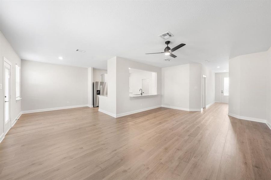 Spacious, unfurnished interior of a new home in Princeton Heights, Princeton (Image 4).