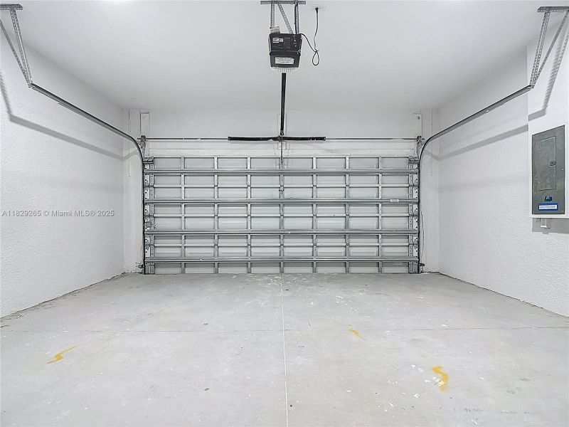 Spacious, unfurnished interior of a new home in , Lehigh Acres (Image 40). Spacious, unfurnished interior of a new home in , Lehigh Acres (Image 40).