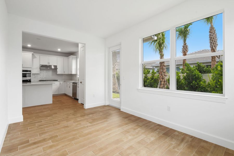 Spacious, unfurnished interior of a new home in Harbor Isle, Vero Beach (Image 27).