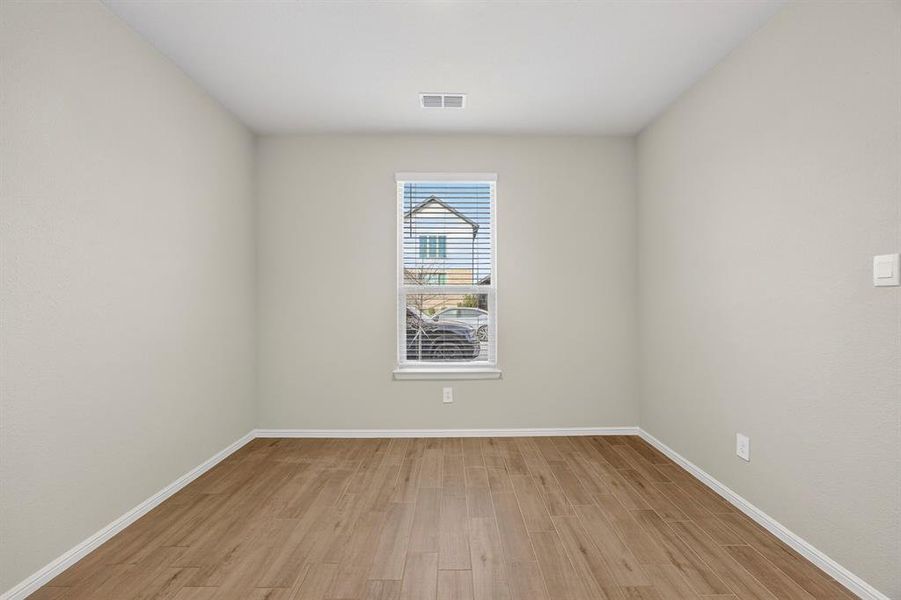Spacious, unfurnished interior of a new home in , Haltom City (Image 21). Spacious, unfurnished interior of a new home in , Haltom City (Image 21).