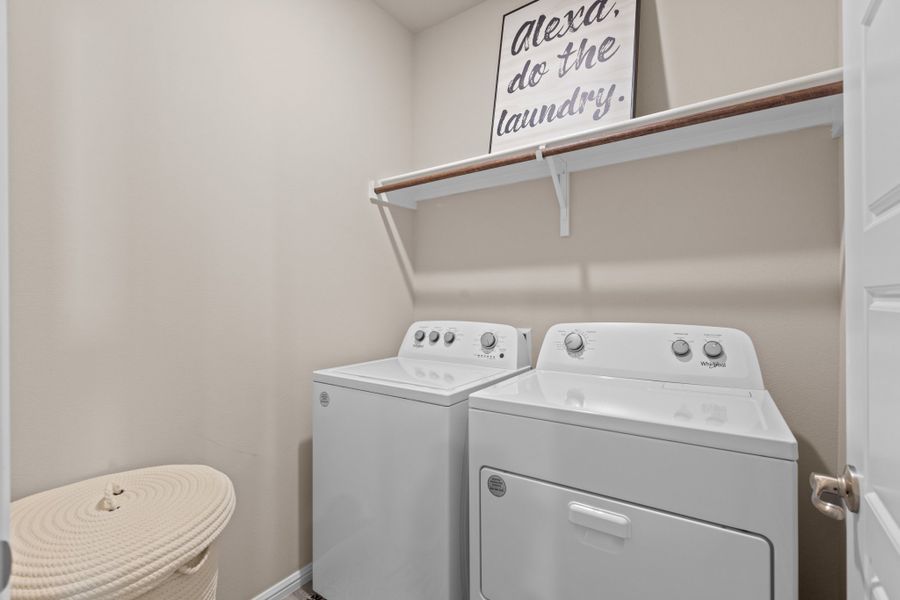 Representative furnished interior of a home built from the Oxford by D.R. Horton in Yukon Ridge, Odessa (Image 29). Representative furnished interior of a home built from the Oxford by D.R. Horton in Yukon Ridge, Odessa (Image 29).