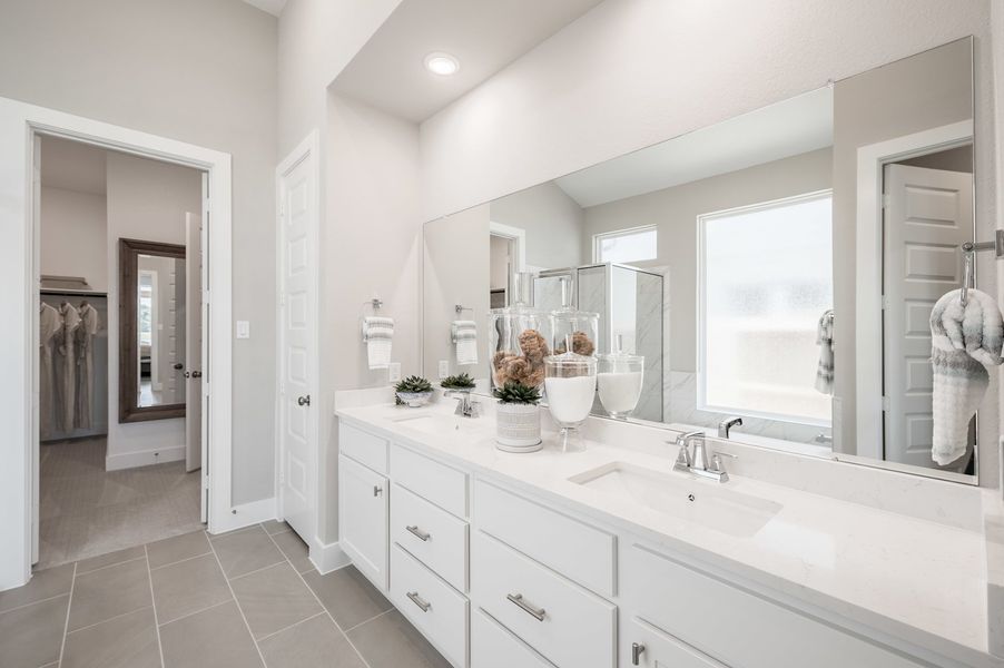 Representative furnished interior of a home built from the Verdin by Tri Pointe Homes in Pecan Ridge, Fulshear (Image 75).