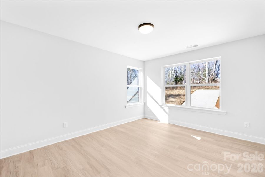 Spacious, unfurnished interior of a new home in , Kings Mountain (Image 20).