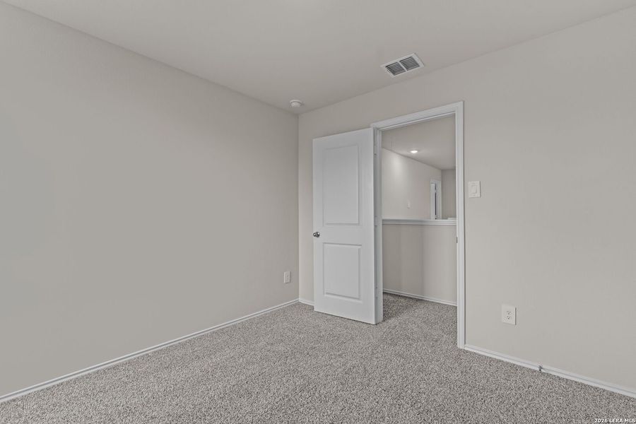 Spacious, unfurnished interior of a new home in Spring Valley, New Braunfels (Image 31).