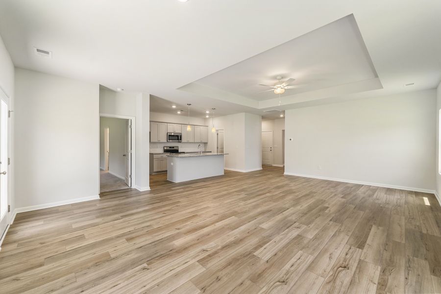 Spacious, unfurnished interior of a new home in Burke Estates, Chesnee (Image 14).
