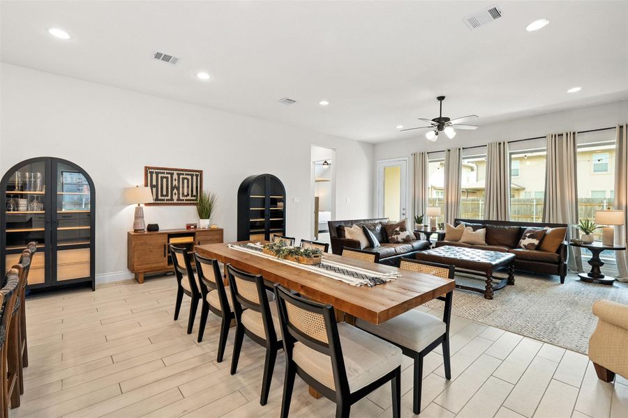 Furnished interior view inside a new home in Santa Rita Ranch 50', Liberty Hill (Image 30). Furnished interior view inside a new home in Santa Rita Ranch 50', Liberty Hill (Image 30).