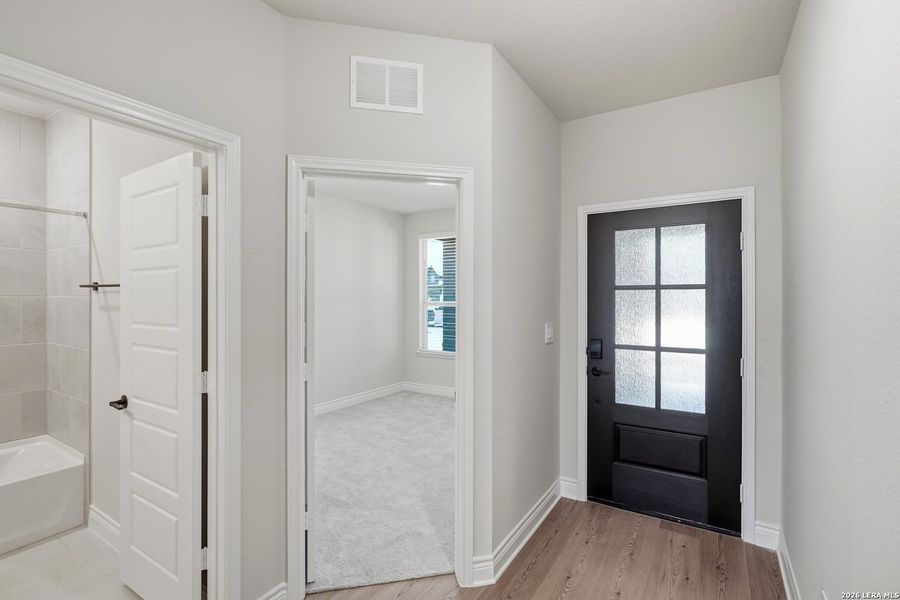 Spacious, unfurnished interior of a new home in Bison Ridge, San Antonio (Image 38). Spacious, unfurnished interior of a new home in Bison Ridge, San Antonio (Image 38).