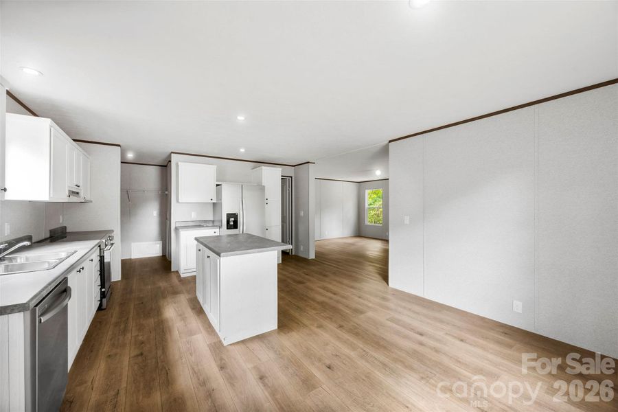 Furnished interior view inside a new home in , Kings Mountain (Image 5).