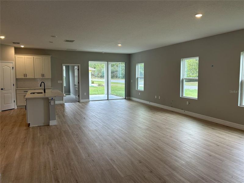 Spacious, unfurnished interior of a new home in , Dunnellon (Image 15).