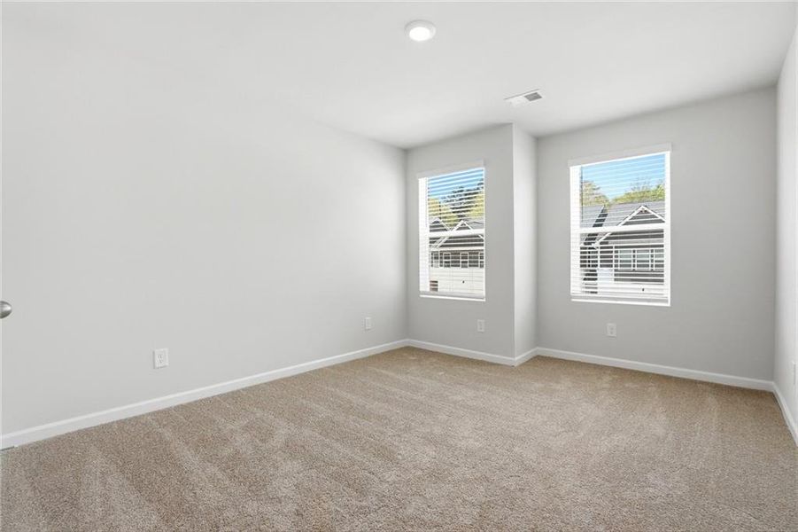 Spacious, unfurnished interior of a new home in Concord Oaks, Powder Springs (Image 16).