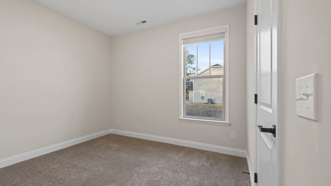 Spacious, unfurnished interior of a new home in Palmetto Valley, Anderson (Image 15).