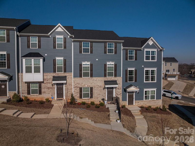 Image 37 of a home in .