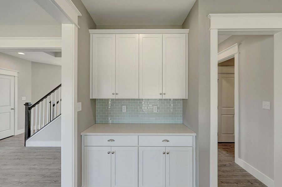 Classic Kitchen Serving Nook