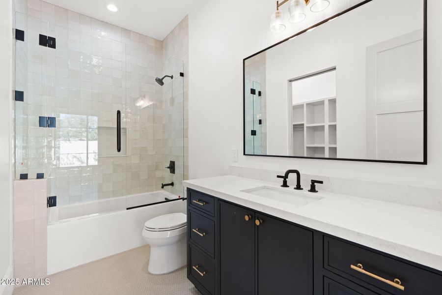 43-web-or-mls-10809-n-82nd-pl 43-web-or-mls-10809-n-82nd-pl