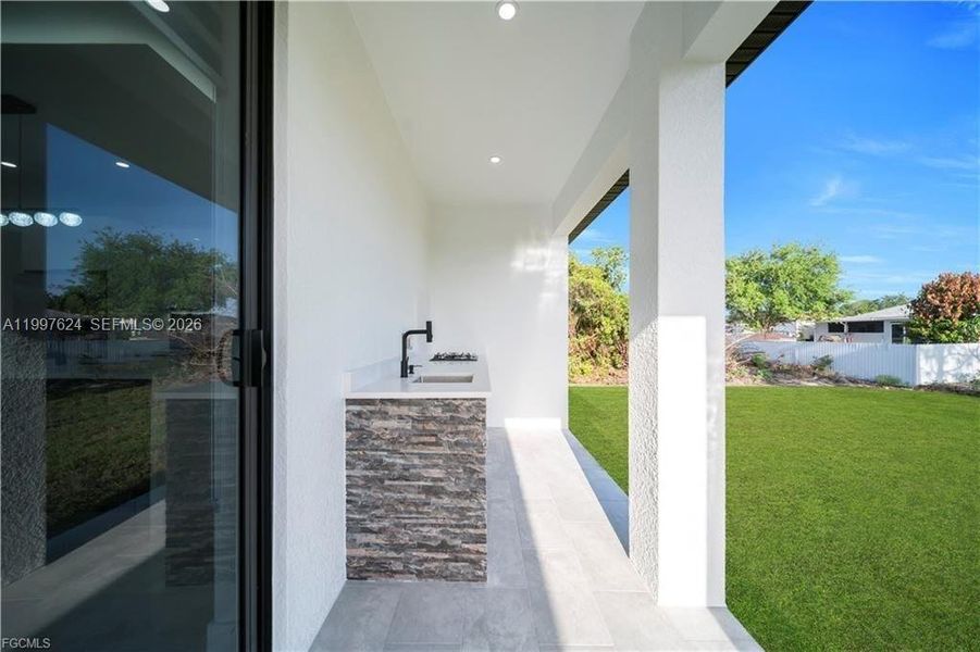 Exterior details and patio area of a home in , Lehigh Acres (Image 3).