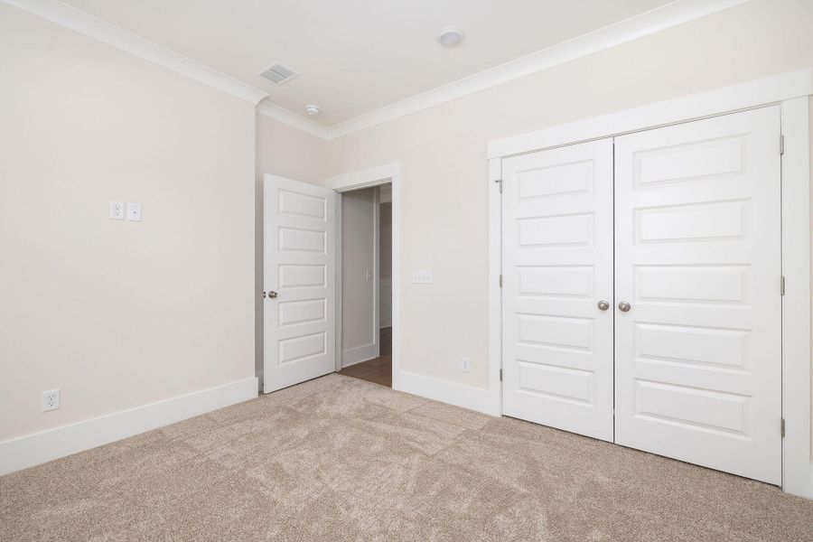 Spacious, unfurnished interior of a new home in , Charleston (Image 39).